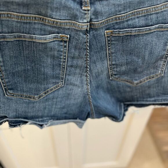 Banana Republic Denim Shorts - Picture 2 of 2